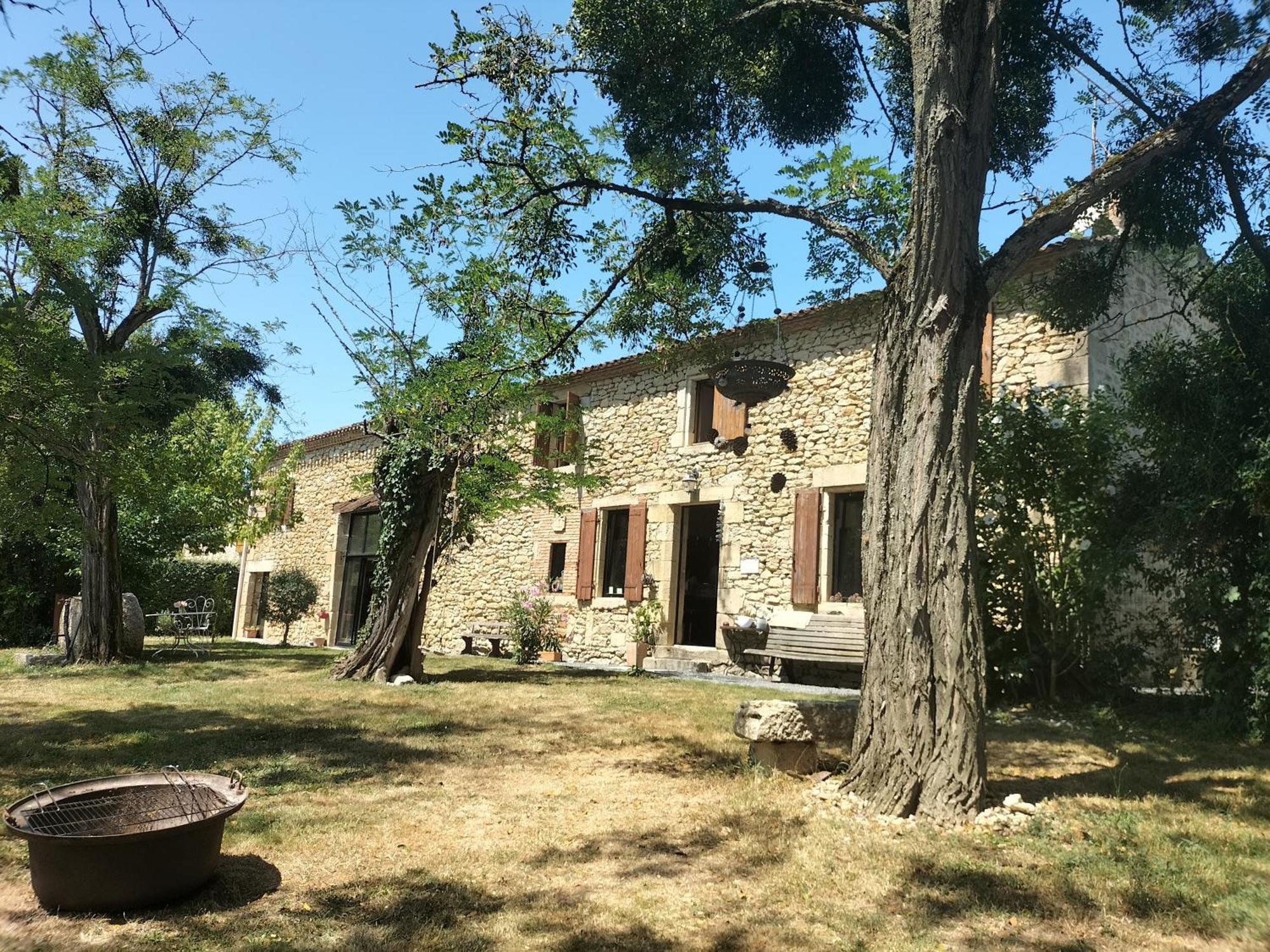 Chambres 2 Personnes Dans Notre Maison Girondine Saint-Martin-de-Lerm Bagian luar foto